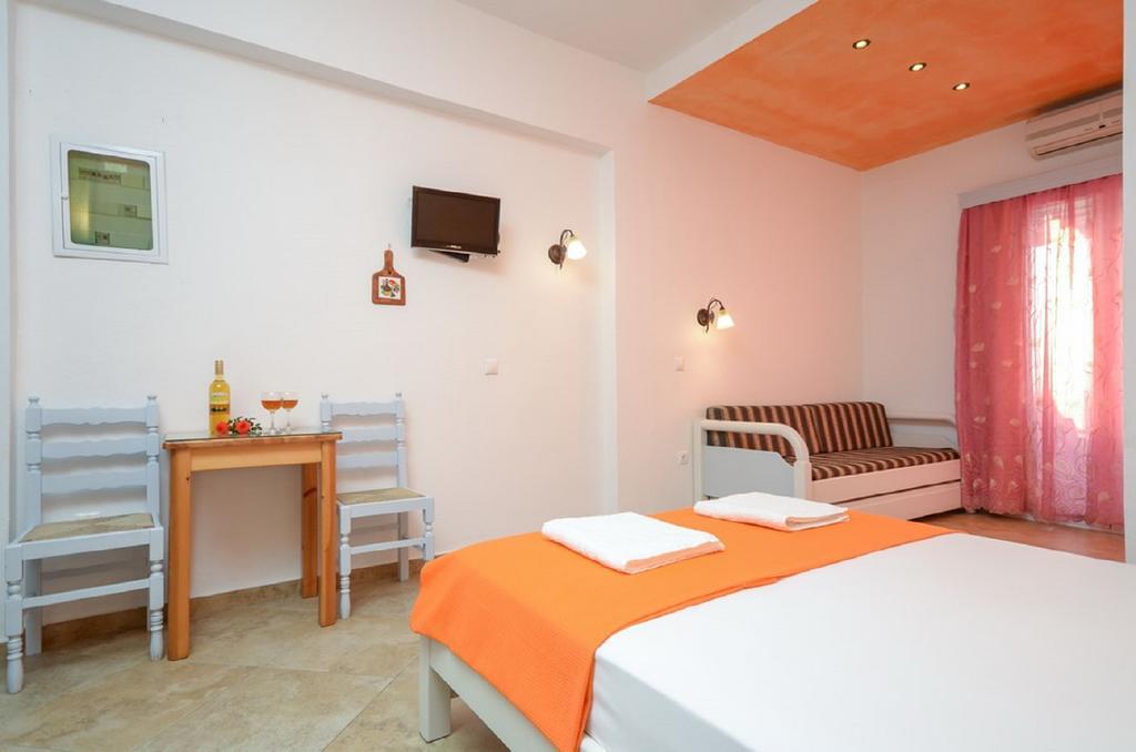 Sofia Studios Agia Anna  Oda fotoğraf
